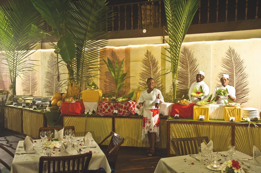 New Emerald Cove Hotel باي سانت آن المظهر الخارجي الصورة